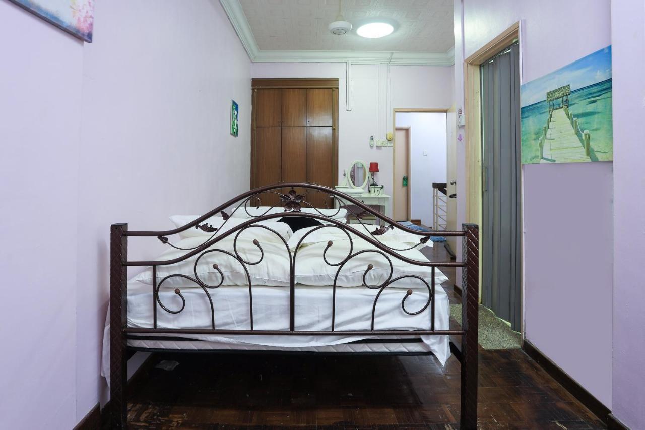 Oyo Home 90229, 3 Little Birds Homestay 4Bhk Malacca Eksteriør billede