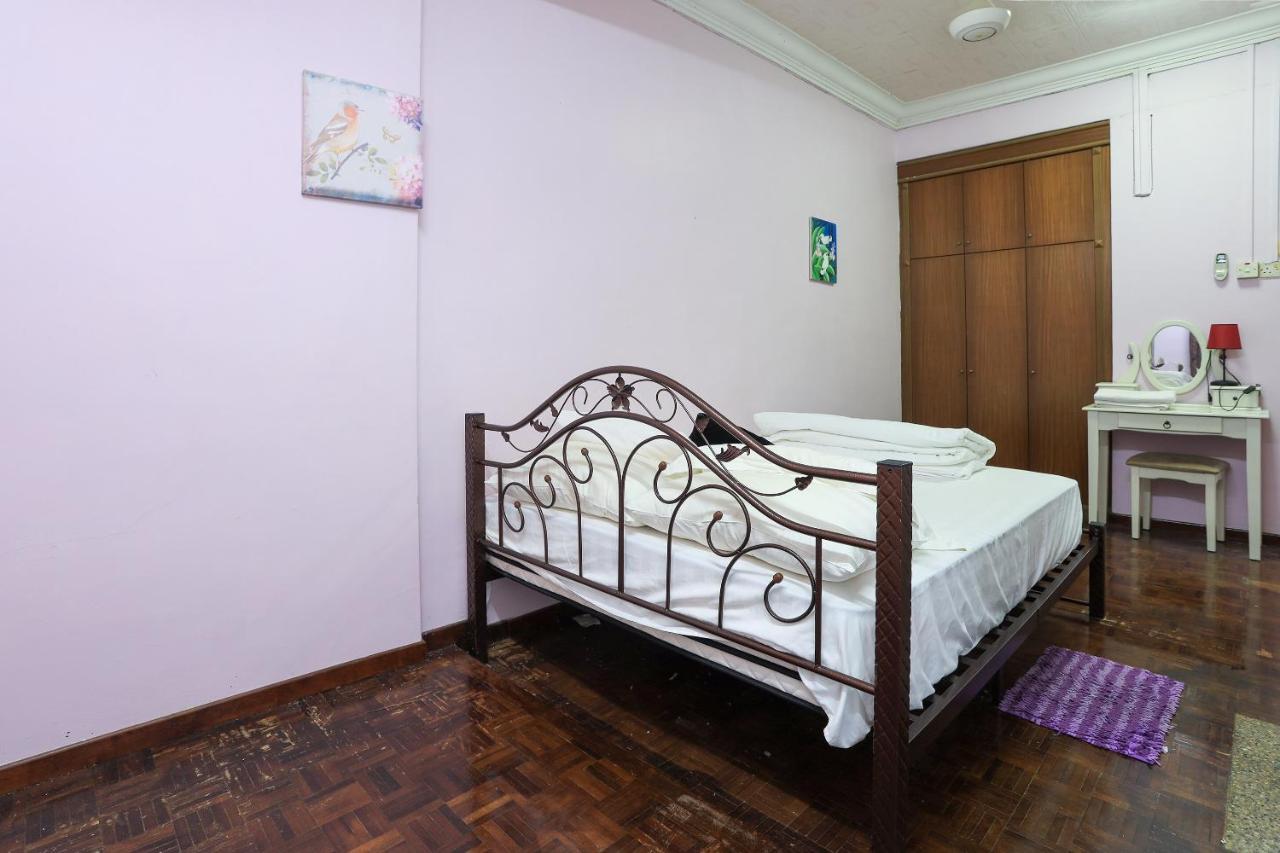 Oyo Home 90229, 3 Little Birds Homestay 4Bhk Malacca Eksteriør billede