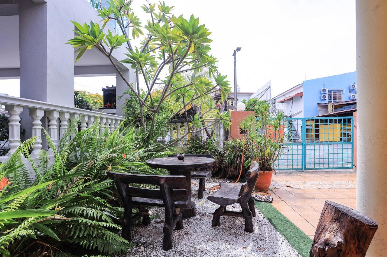 Oyo Home 90229, 3 Little Birds Homestay 4Bhk Malacca Eksteriør billede