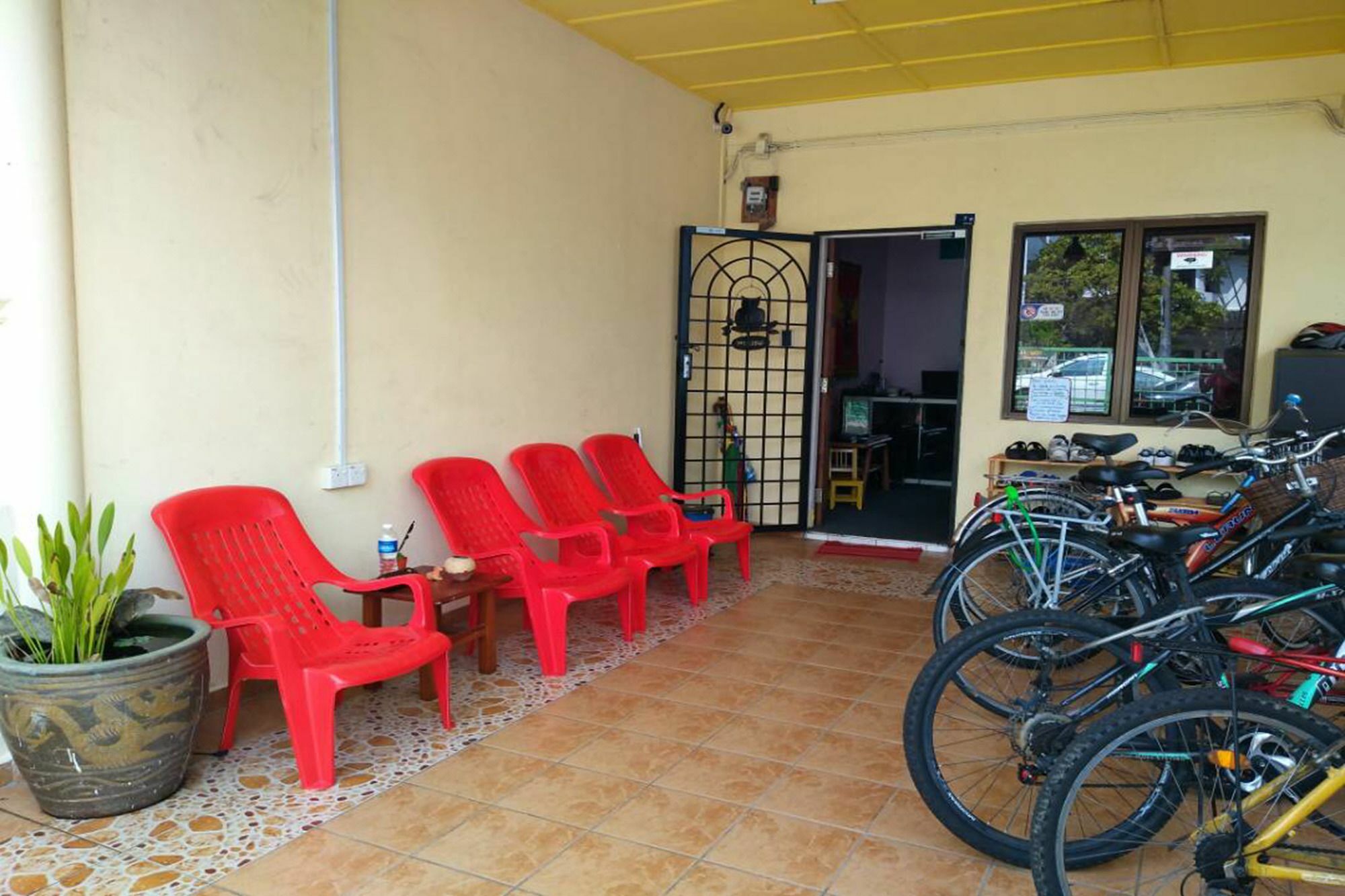 Oyo Home 90229, 3 Little Birds Homestay 4Bhk Malacca Eksteriør billede